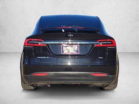 Used 2018 Tesla Model X 75D image 7