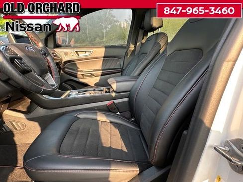 Used 2022 Ford Edge ST-Line w/ Class II Trailer Tow Package image 9