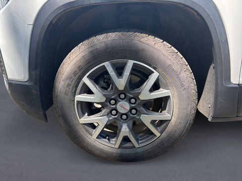 Used 2023 GMC Acadia SLE w/ Driver Convenience Package image 14