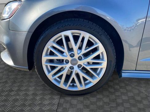 Used 2018 Audi A3 e-tron Premium w/ Sport Package image 31