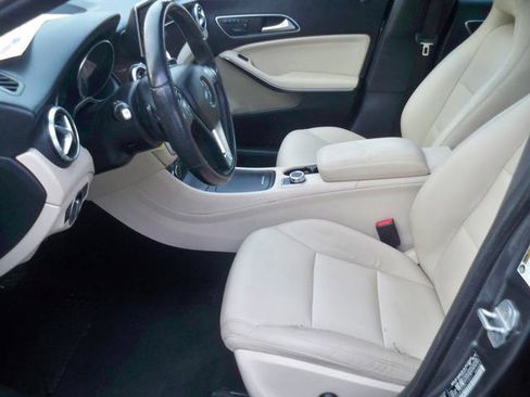 Used 2014 Mercedes-Benz CLA 250 4dr Sdn CLA 250 4MATIC image 7