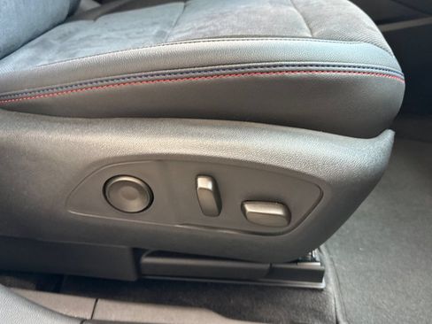 Used 2024 Chevrolet Blazer EV RS AWD/4WD image 23