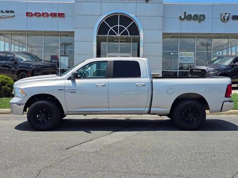 Used 2019 RAM 1500 Classic SLT RWD image 23
