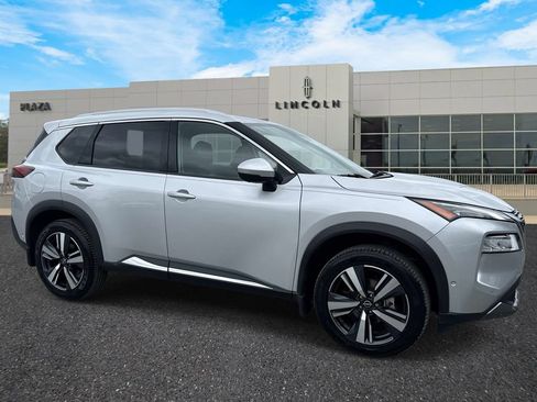 Used 2022 Nissan Rogue SL w/ SL Premium Package FWD image 2