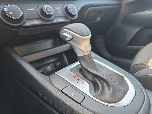 Used 2024 Kia Forte LXS image 32