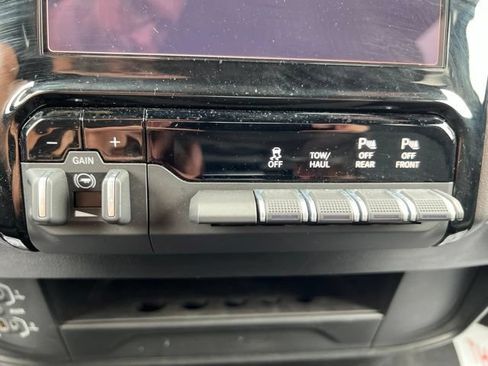Used 2026 RAM 2500 Big Horn AWD/4WD image 25