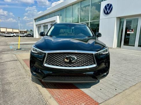 Used 2023 INFINITI QX50 Sensory AWD/4WD image 2