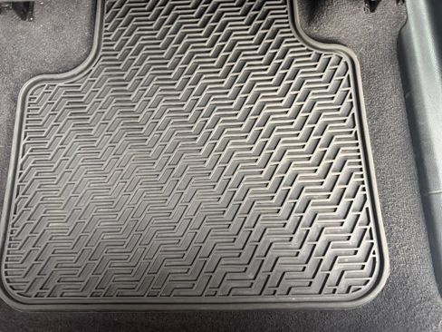 Used 2021 Volkswagen Atlas SE image 20