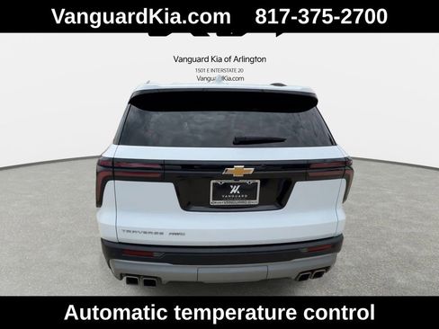 Used 2025 Chevrolet Traverse LT AWD/4WD image 8