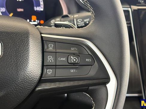 Used 2024 Jeep Grand Cherokee Laredo X RWD image 30