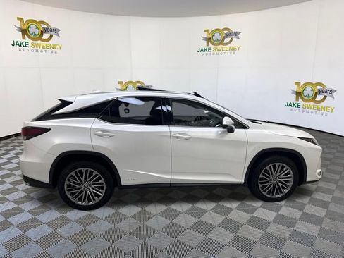 Used 2022 Lexus RX 450h AWD w/ Luxury Package image 11