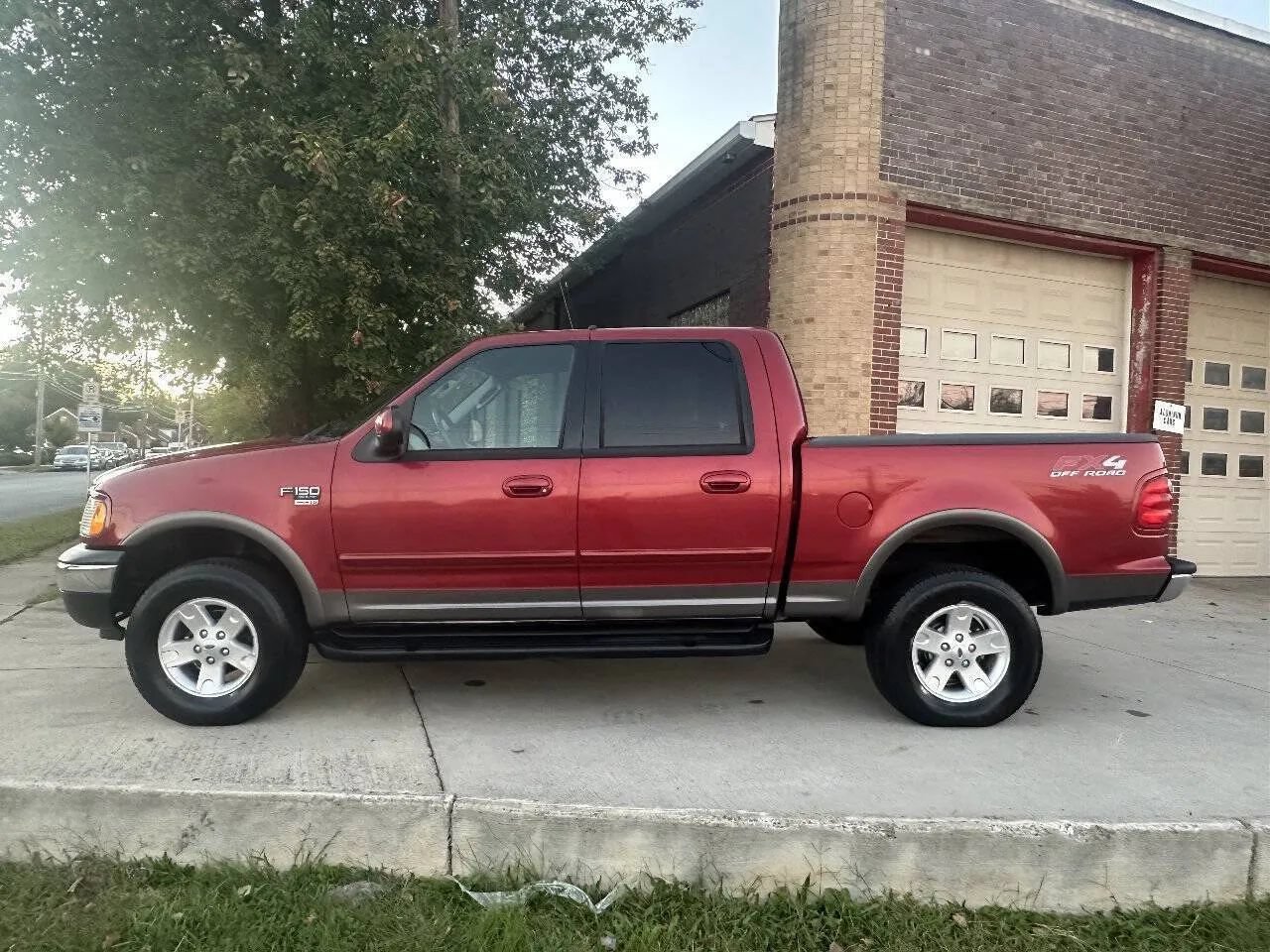 Used 2003 Ford F150 XLT AWD/4WD image 13