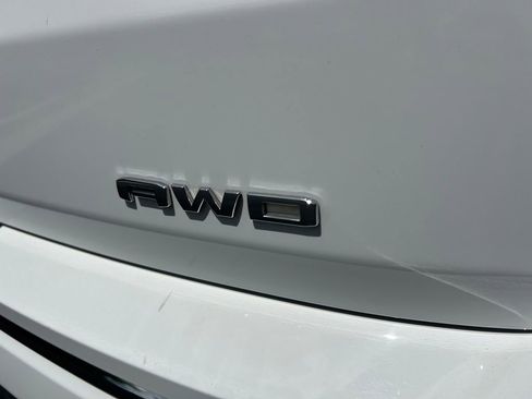Used 2022 GMC Terrain Denali w/ Denali Premium Package AWD/4WD image 23