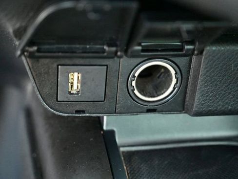 Used 2024 Toyota Camry SE image 28