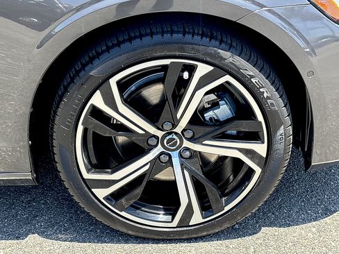 Used 2024 Volvo S60 B5 Plus w/ Climate Package AWD/4WD image 30