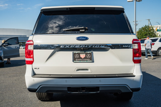 Used 2020 Ford Expedition Max XLT w/ Equipment Group 202A RWD image 6