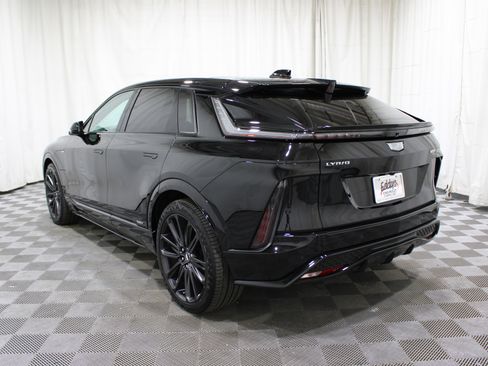 New 2026 Cadillac Lyriq V image 36