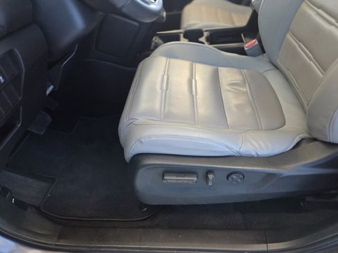 Used 2018 Honda CR-V Touring image 15