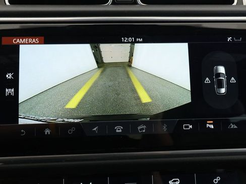 Used 2022 Land Rover Range Rover Westminster Edition image 17