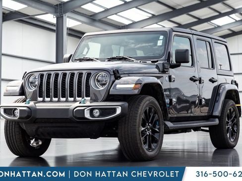 Used 2022 Jeep Wrangler Unlimited Sahara w/ Cold Weather Group AWD/4WD image 1
