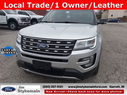 Used 2017 Ford Explorer XLT w/ Equipment Group 202A image 9