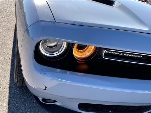 Used 2022 Dodge Challenger SXT image 32