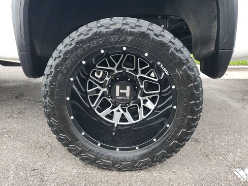 Used 2024 GMC Sierra 3500 Denali AWD/4WD image 4