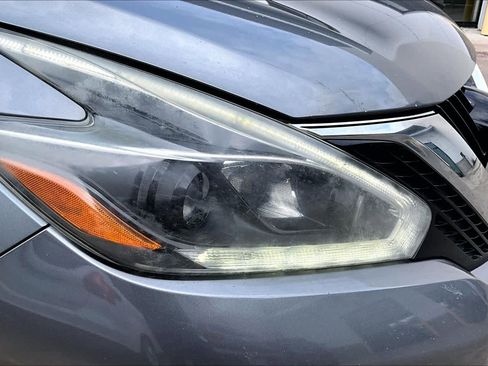Used 2018 Nissan Murano SL w/ Moonroof Package FWD image 27