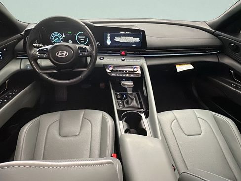 Certified 2024 Hyundai Elantra Limited image 20