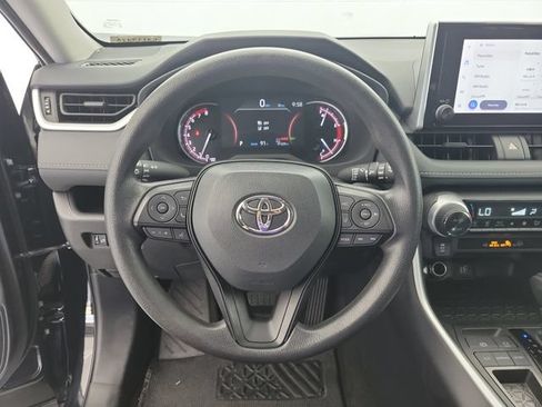 Used 2025 Toyota RAV4 XLE FWD image 22