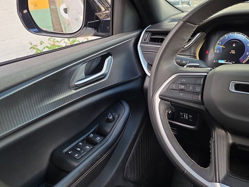 Used 2023 Jeep Grand Cherokee L Altitude image 23