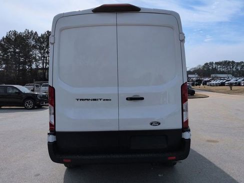 New 2026 Ford Transit 250 148 Medium Roof w/ Load Area Protection Package RWD image 5