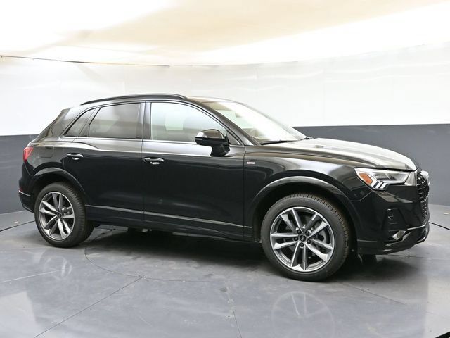 Used 2024 Audi Q3 2.0T Premium w/ Convenience Package AWD/4WD image 7