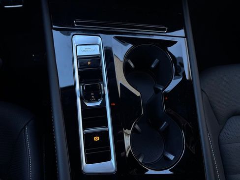 New 2026 Volkswagen Atlas Cross Sport SEL R-Line image 28