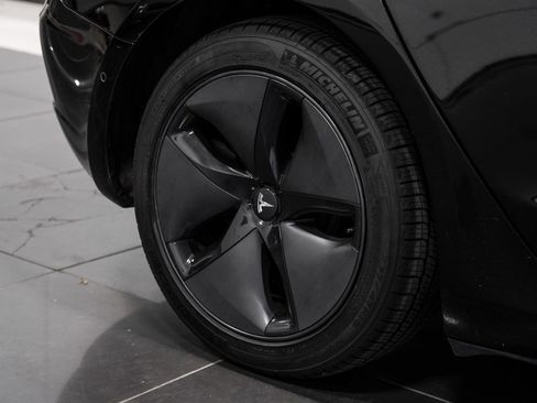 Used 2018 Tesla Model 3 Long Range image 60