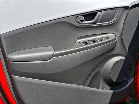 Used 2020 Hyundai Kona SEL AWD/4WD image 12