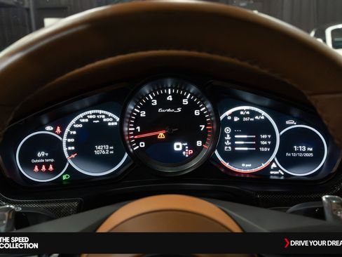 Used 2022 Porsche Panamera Turbo S image 39