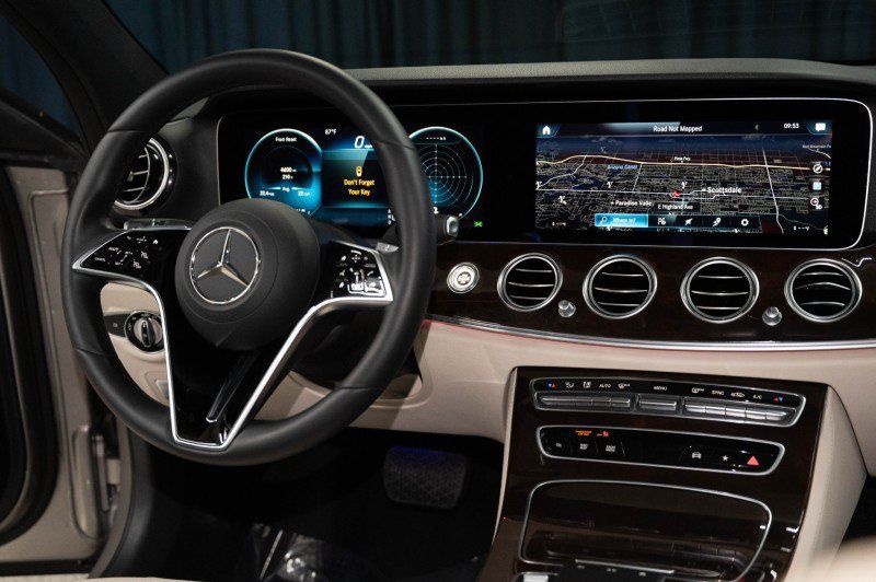 Used 2022 Mercedes-Benz E 350 Sedan image 17