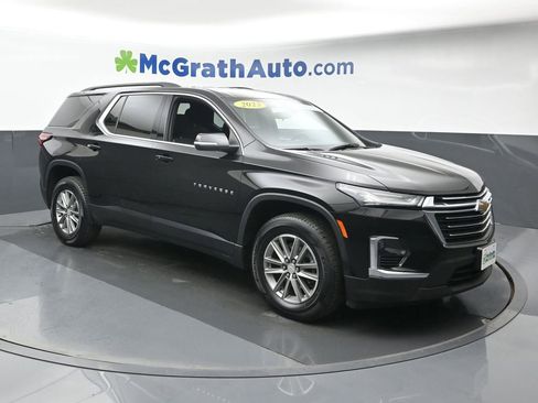 Used 2023 Chevrolet Traverse LT image 2
