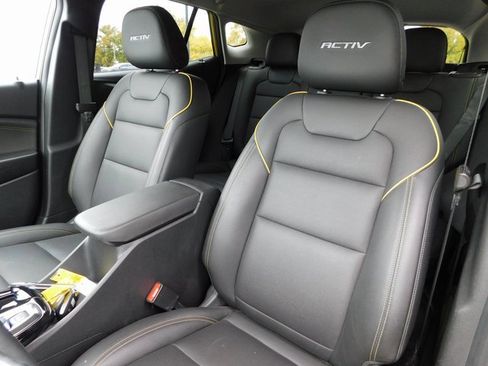 Used 2024 Chevrolet Trax ACTIV image 15