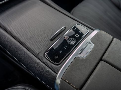 Used 2023 Mercedes-Benz EQS 580 4MATIC SUV image 13