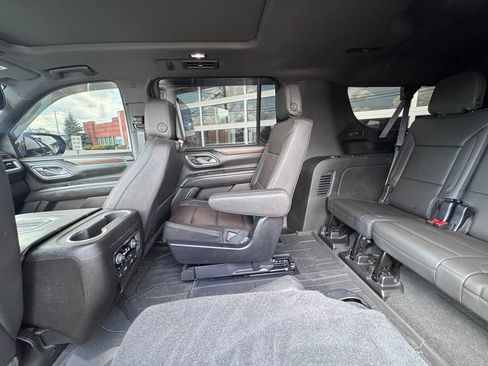 Used 2023 Chevrolet Suburban High Country AWD/4WD image 29