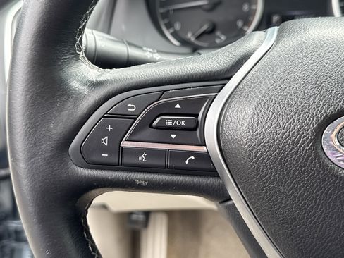 Used 2018 INFINITI Q50 Luxe w/ Essential Package (3.0T Luxe) image 25