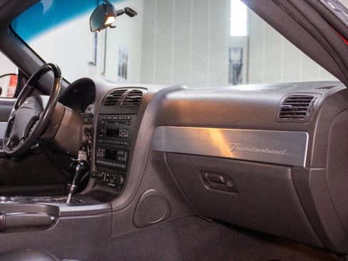 Used 2002 Ford Thunderbird Deluxe image 35