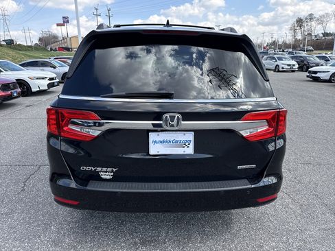 Used 2018 Honda Odyssey Touring image 9