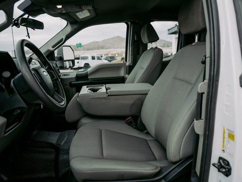 Used 2022 Ford F250 XL w/ Power Equipment Group image 13