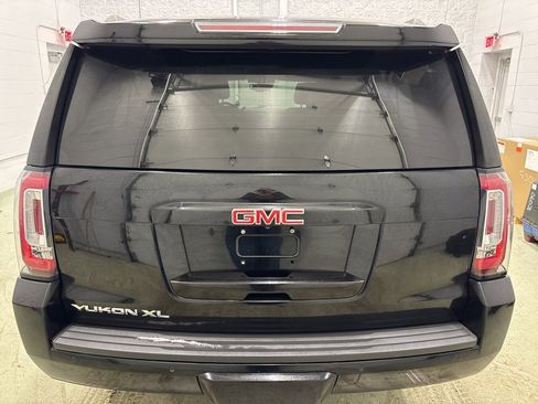Used 2020 GMC Yukon XL SLT image 4