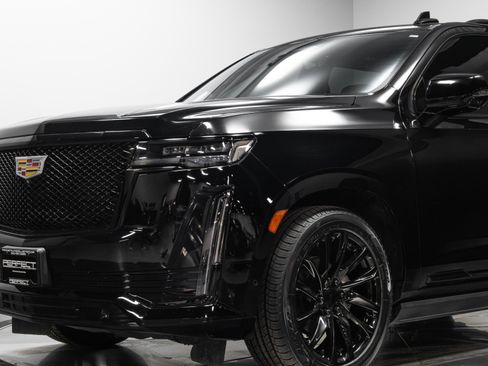 Used 2022 Cadillac Escalade Sport Platinum image 4