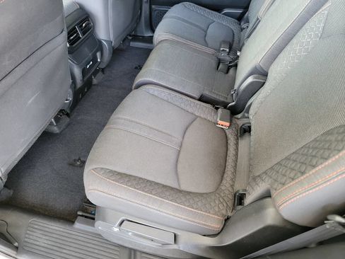 Used 2023 Honda Pilot Sport image 12