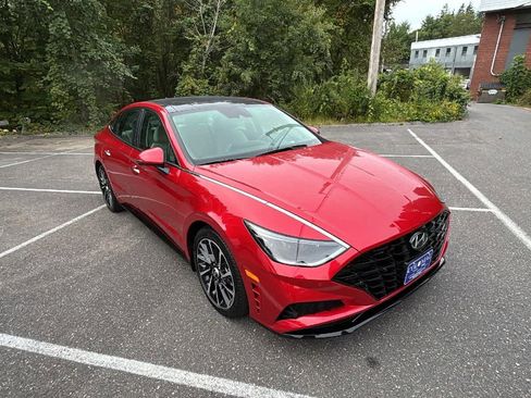 Used 2021 Hyundai Sonata Limited w/ Cargo Package image 7